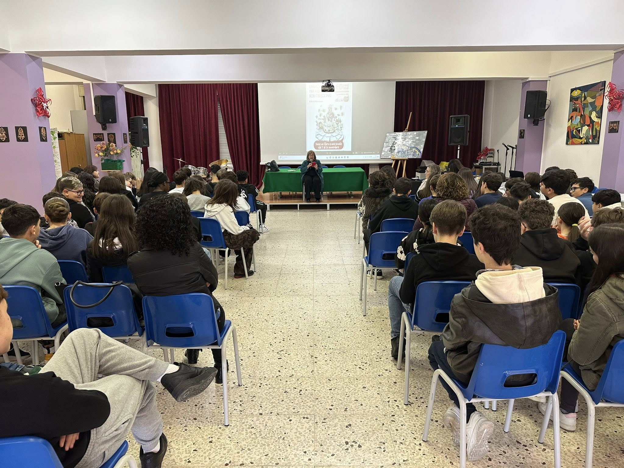 San Cataldo. Incontro tra la poetessa Maria Concetta Naro e gli alunni delle terze medie della Balsamo sul valore della lettura