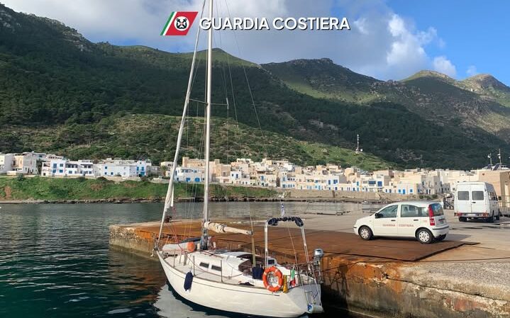 Unità da diporto in difficoltà a Marettimo, intervento della Guardia Costiera