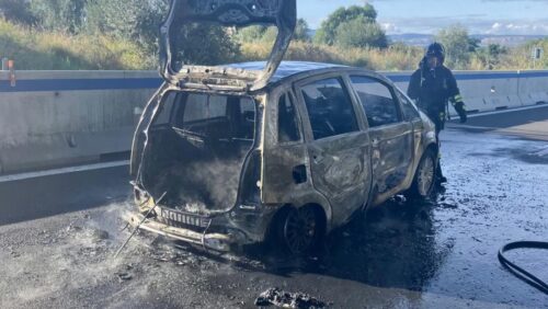 Sicilia, Anas: per veicolo in fiamme chiuso un tratto della SS193 ad Augusta