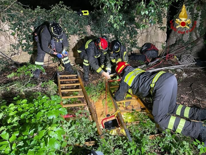 Cade in un pozzo profondo 30 metri, 52enne salvato a Marsala