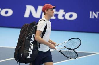 Atp Finals, marea arancione per Sinner: il pubblico ‘abbraccia’ Jannik prima dell’esordio a Torino