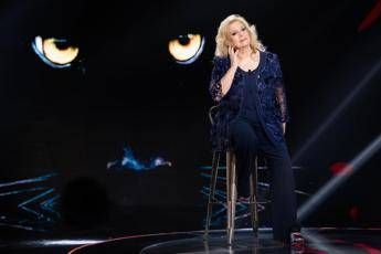 Belve, Iva Zanicchi ospite seconda puntata tra Mina e i guai col fisco