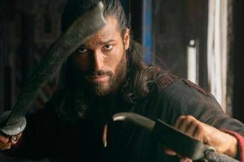 Can Yaman: “Il mio Sandokan eroe altruista che vorresti come amico”