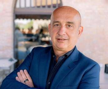 Cremonini (Assocarni): “In 10 anni spariti 19mila allevamenti, preoccupa calo produzione bovina”