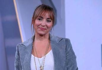 Famiglia nel bosco, Raznovich: “Io cresciuta in un Ashram non giudico chi fa scelte diverse”