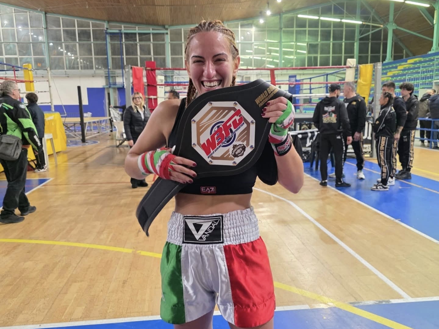 Elisa Iannello, l’atleta nissena che porta l’Italia e Caltanissetta sul tetto del mondo della Muay Thai