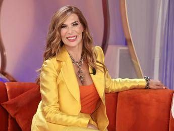 La volta buona, Veronica Maya: “Mi dicono che sono tutta rifatta, ma non è così”