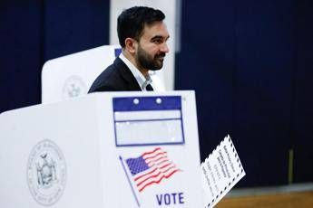 Mamdani vince le elezioni di New York, chi è il nuovo sindaco