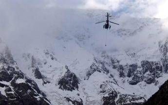 Nepal, sospese ricerche degli alpinisti dispersi: tra loro anche l’abruzzese Marco Di Marcello