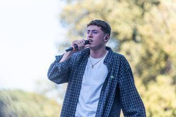 Sanremo 2026, Tredici Pietro tra i big: chi è il rapper che ‘odia i raccomandati’