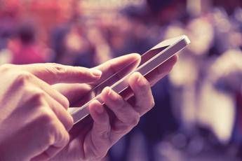 Telemarketing aggressivo addio, da oggi il blocco alle chiamate moleste dai finti cellulari