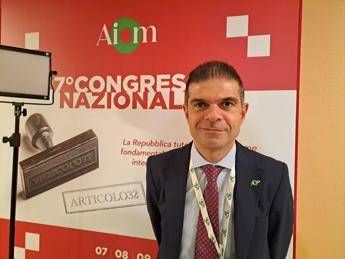 Tumori, Di Maio (Aiom): “L’oncologia moderna deve essere accessibile a tutti”