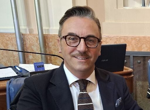 Caltanissetta. Defibrillatori in città, il consigliere Cancelleri presenta interrogazione: “Per una comunità più sicura e protetta”