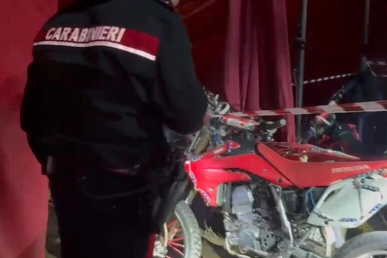 Scontro tra motociclisti al circo: morto uno stuntman, feriti gli altri due