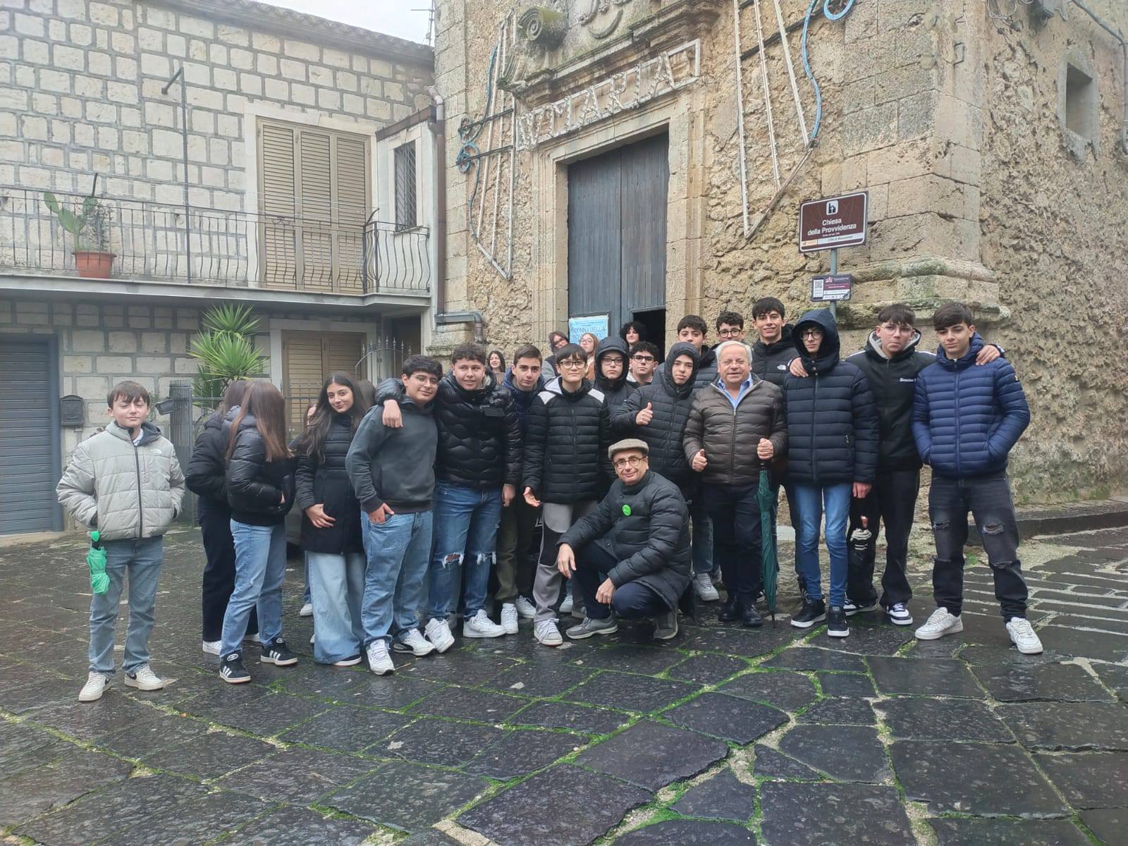Mussomeli, “apprendisti ciceroni” dell’Istituto “Hodierna” visitano le chiese del quartiere Terravecchia