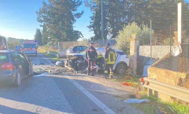 Scontro tra due auto sulla Vittoria-Acate, 2 feriti