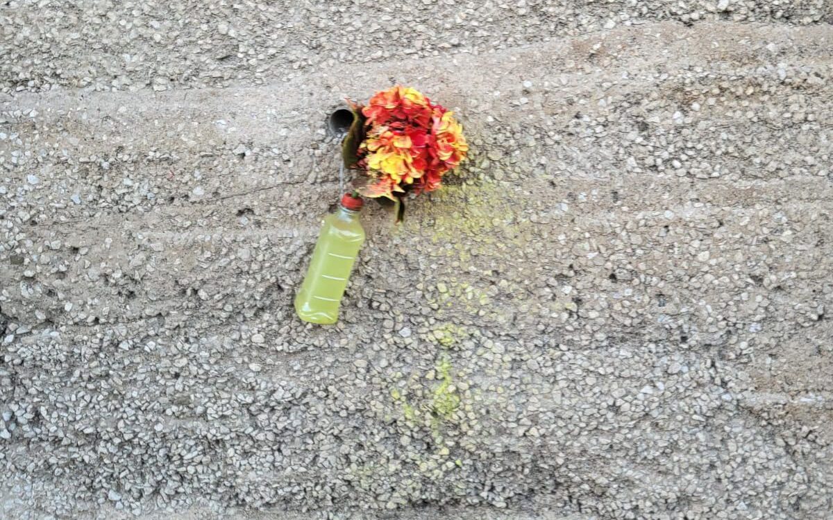 Intimidazione al sindaco di Ravanusa, bossoli e un mazzo di fiori sul muro di casa