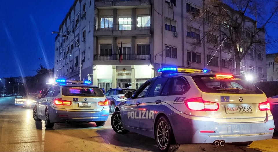 Contrasto allo spaccio di stupefacenti, controlli della Polizia a Caltanissetta, Gela e Niscemi: 10 arresti e 33 denunce