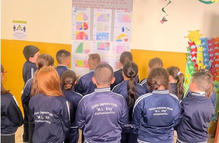 Caltanissetta. Gli alunni del “M. L. King” incontrano Samantha Caldana e Michele Pertichino al Fibonacci Day, per il progetto Amici di Penna 4.0