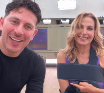 Ballando, Barbara D’Urso col tutore al braccio: “Io non mi arrendo”