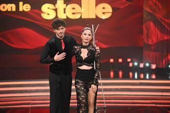 Ballando, Delogu ‘esausta’ prima della finale: “Stiamo provando a sopravvivere”