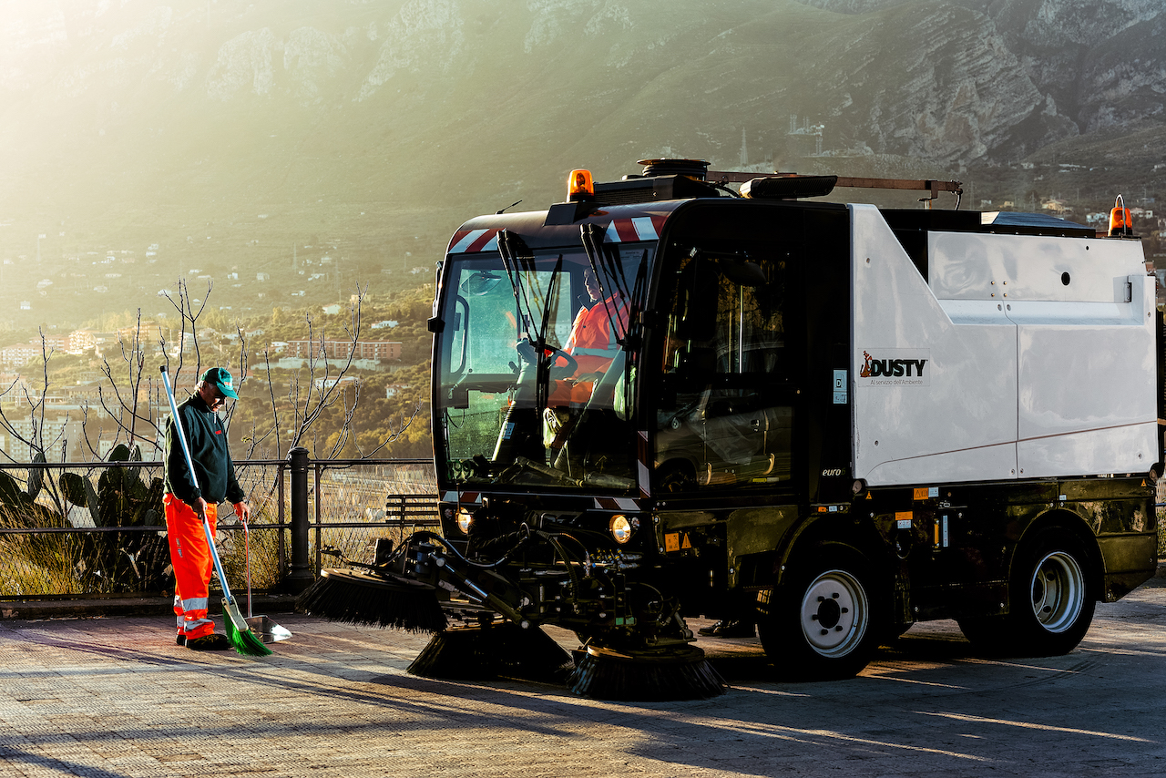 Caltanissetta, raccolta rifiuti: durante le festività natalizie sarà garantito il porta a porta