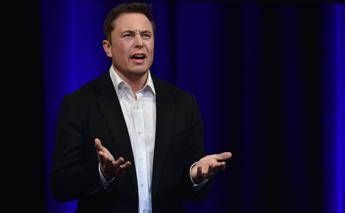 Elon Musk, scontro con Ryanair: “Quanto costa acquistarvi?”