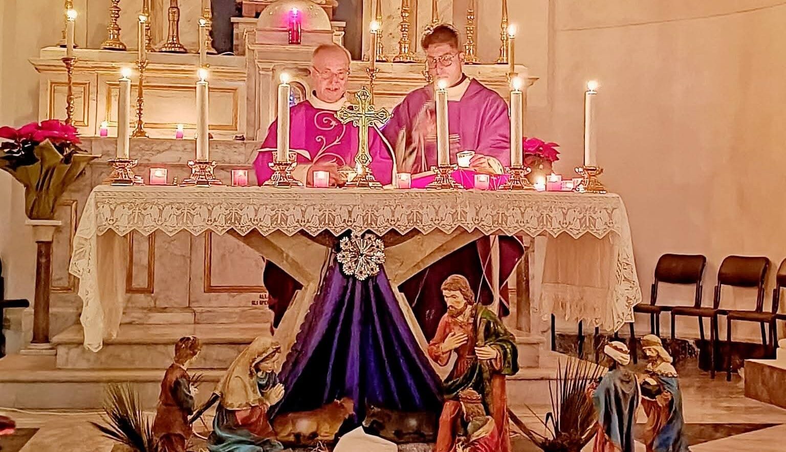 Serradifalco, all’alba la Messa Rorate presieduta dall’Arciprete Biagio Biancheri: segno di attesa e speranza nel tempo di Avvento