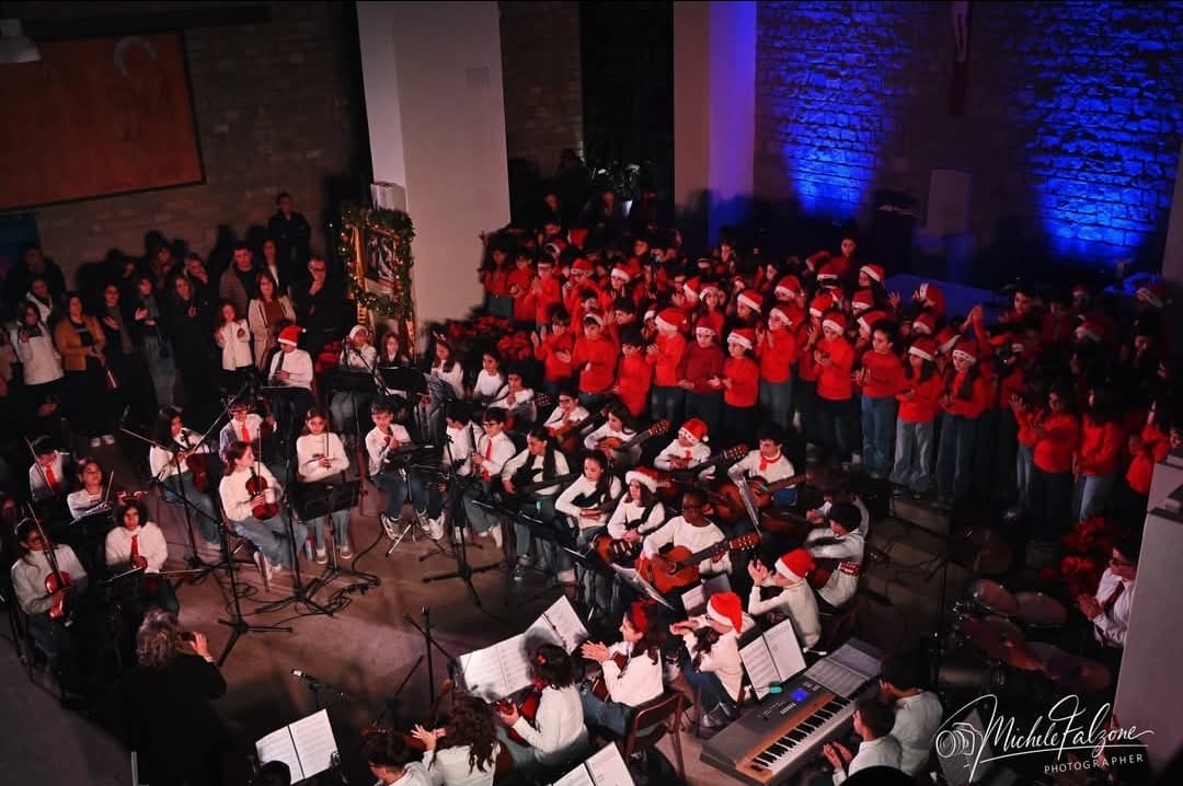 San Cataldo, emozioni e meraviglia per il concerto natalizio dell’orchestra dell’I.C.S. “Balsamo”