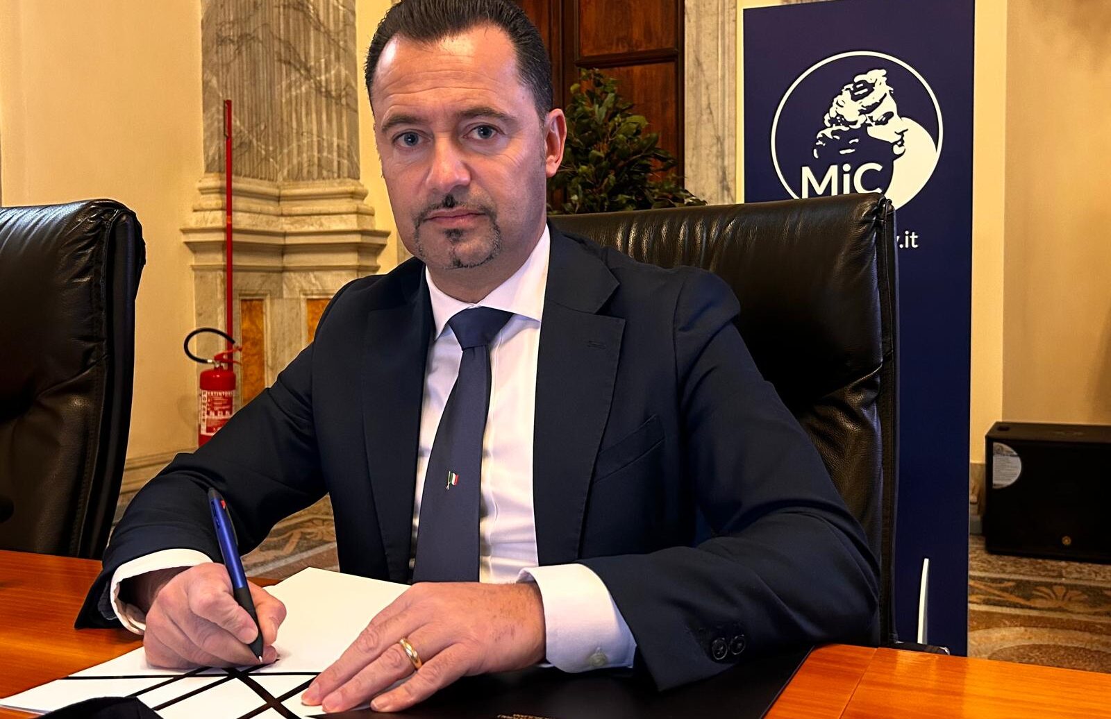 Sicilia, al Palazzo d’Aumale di Terrasini una targa per Sebastiano Tusa. Scarpinato: «Tributo alla memoria»