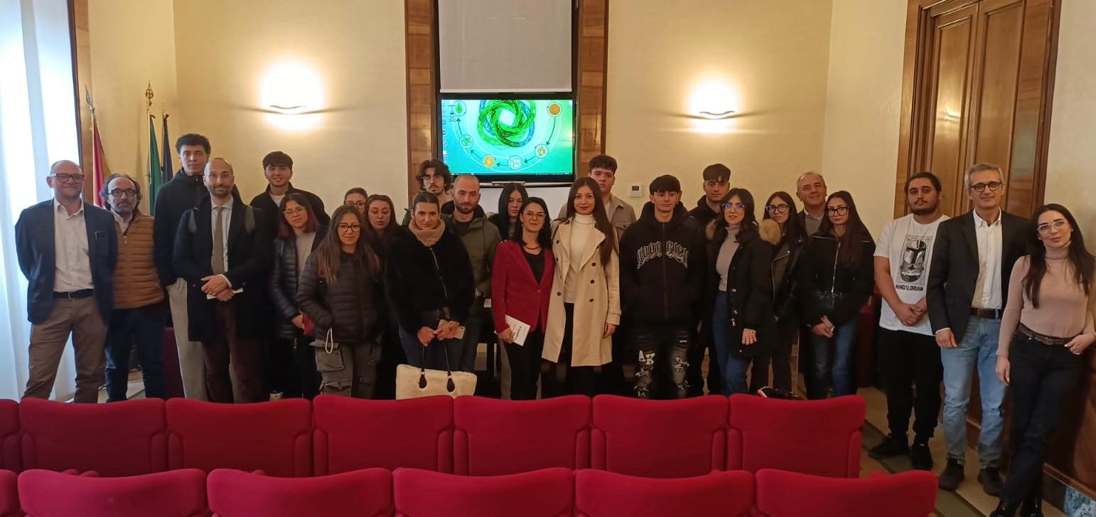 Caltanissetta. Studenti del “Ruggero Settimo” e del “Petronio” alla Camera di Commercio per seminario sulla Bioeconomia