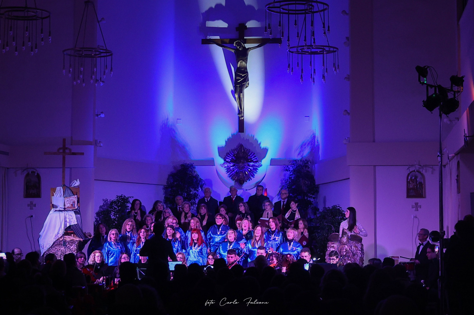 San Cataldo, “La Luce nel Buio” conquista ed emoziona: applausi per il 13° Concerto di Natale della Giovane Orchestra