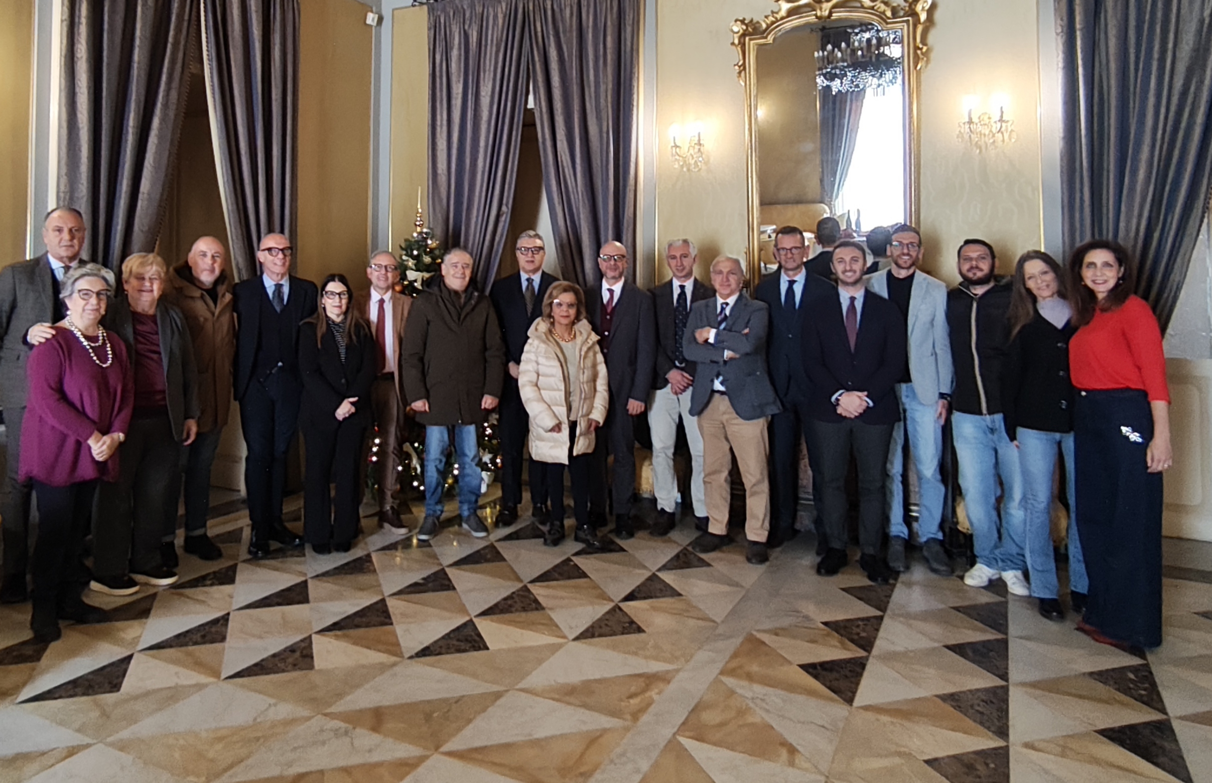 Caltanissetta. Auguri di fine anno con la stampa locale, il sindaco Tesauro: «Il racconto della città è un valore imprescindibile»