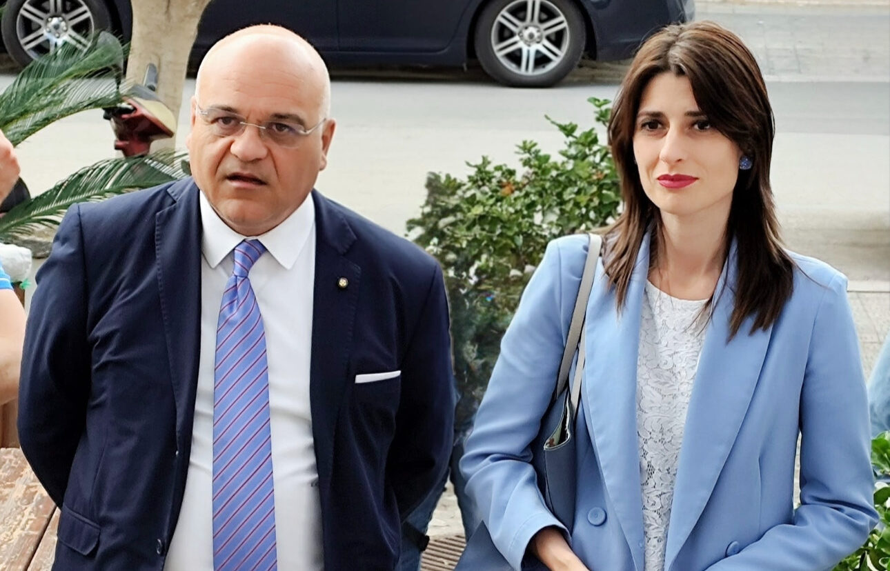 Plastica, rischio stop alla differenziata in Sicilia: Antoci porta il caso a Bruxelles e Ciminnisi interroga il Governo Regionale