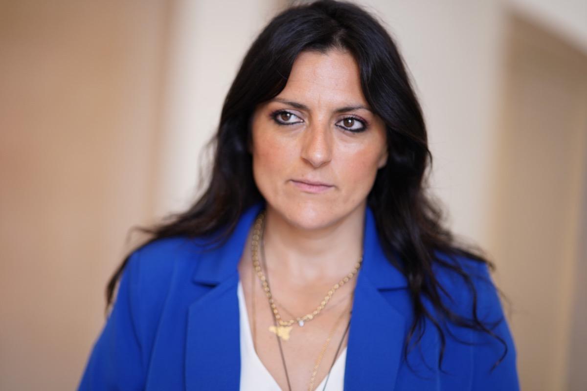 Caro bollette, finanziamenti a tassi agevolati per acquisto pannelli fotovoltaici tramite Irfis: approvato in manovra l’emendamento Marano(M5S)