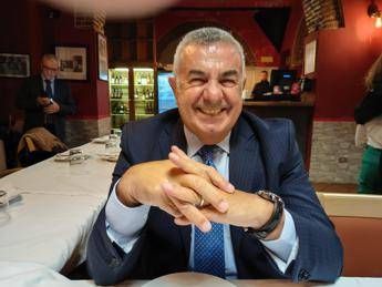 Lo sfogo dell’internista: “Siamo rimasti gli unici a rispettare la Costituzione”