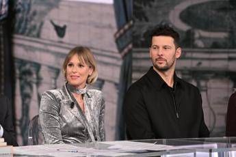 Pellegrini e Giunta, la cena romantica e il pancione: “Baricentro spostato in avanti”