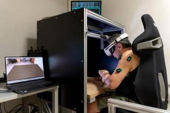 Riabilitazione post ictus, nuovo sistema con realtà virtuale e controllo mioelettrico