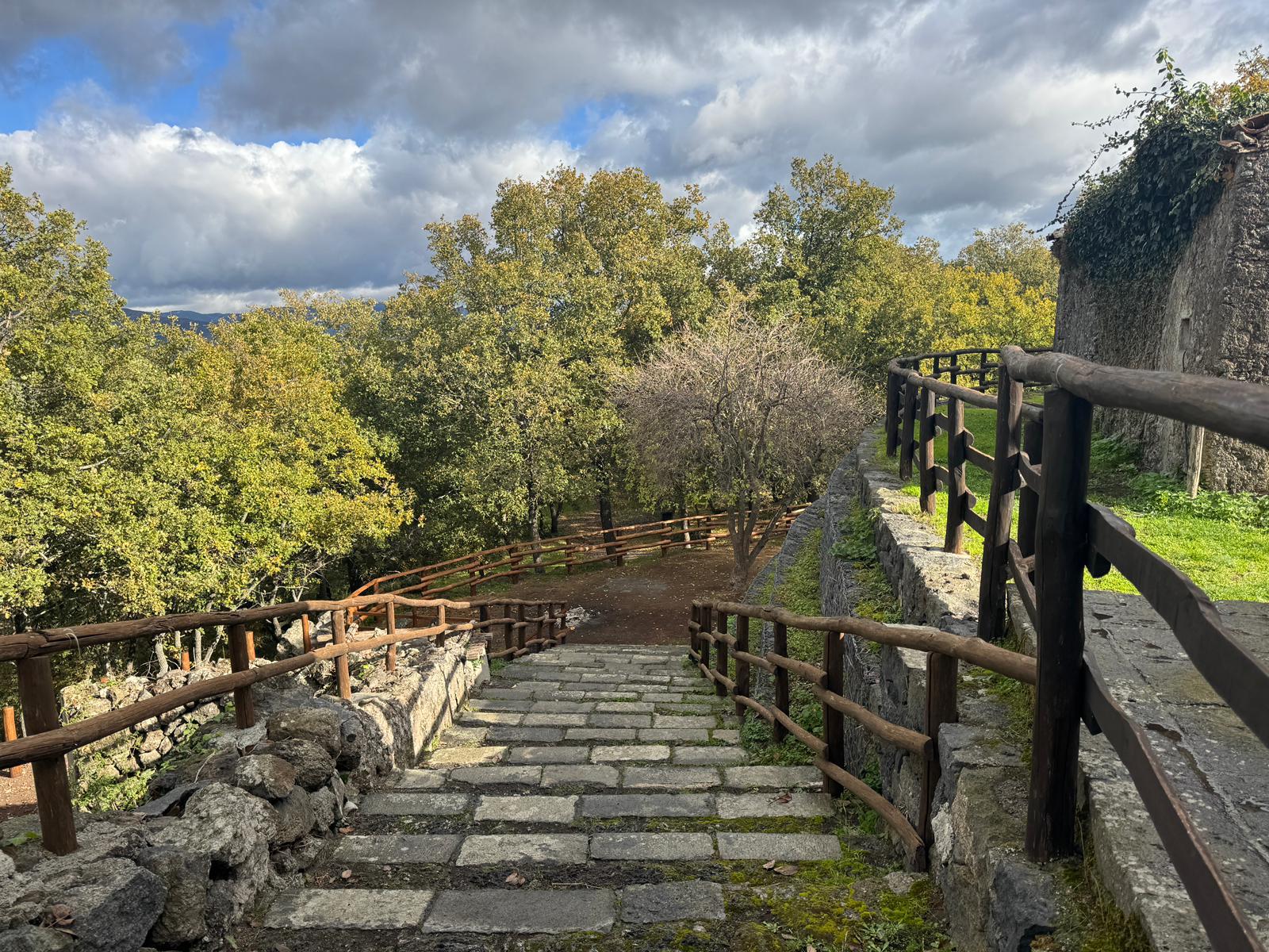 L’Etna diventa un’aula a cielo aperto: a Randazzo si valorizza lo “Sciarone – Paesaggio di fuoco e di memoria”