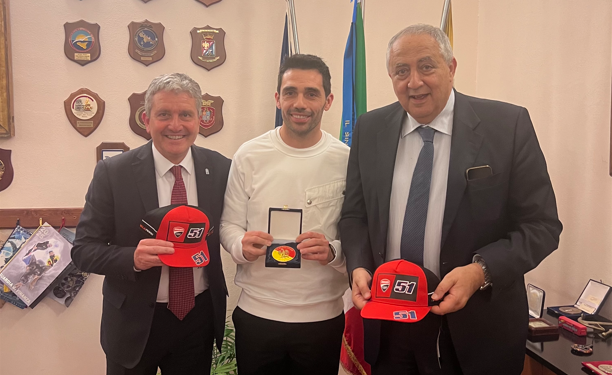 Palermo, il sindaco Lagalla e l’assessore Anello incontrano il pilota Michele Pirro