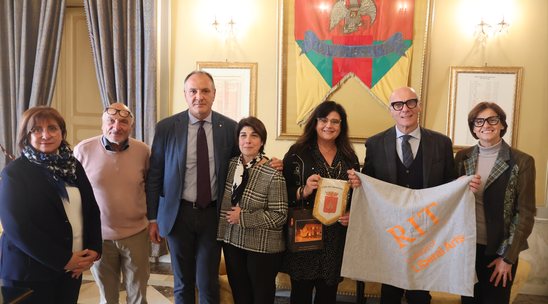 La nuova presidente del Comitato Rochester-Caltanissetta in visita a Palazzo del Carmine