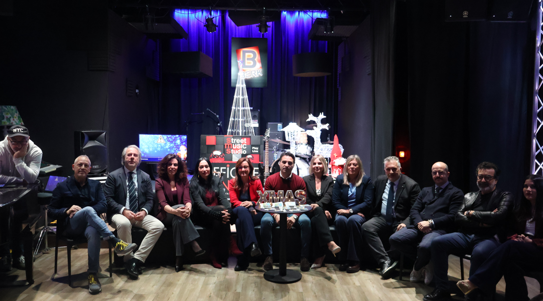 Caltanissetta, “Un Consiglio per Natale”: un video musicale e una calamita dedicata alla città, l’iniziativa solidale dei consiglieri comunali