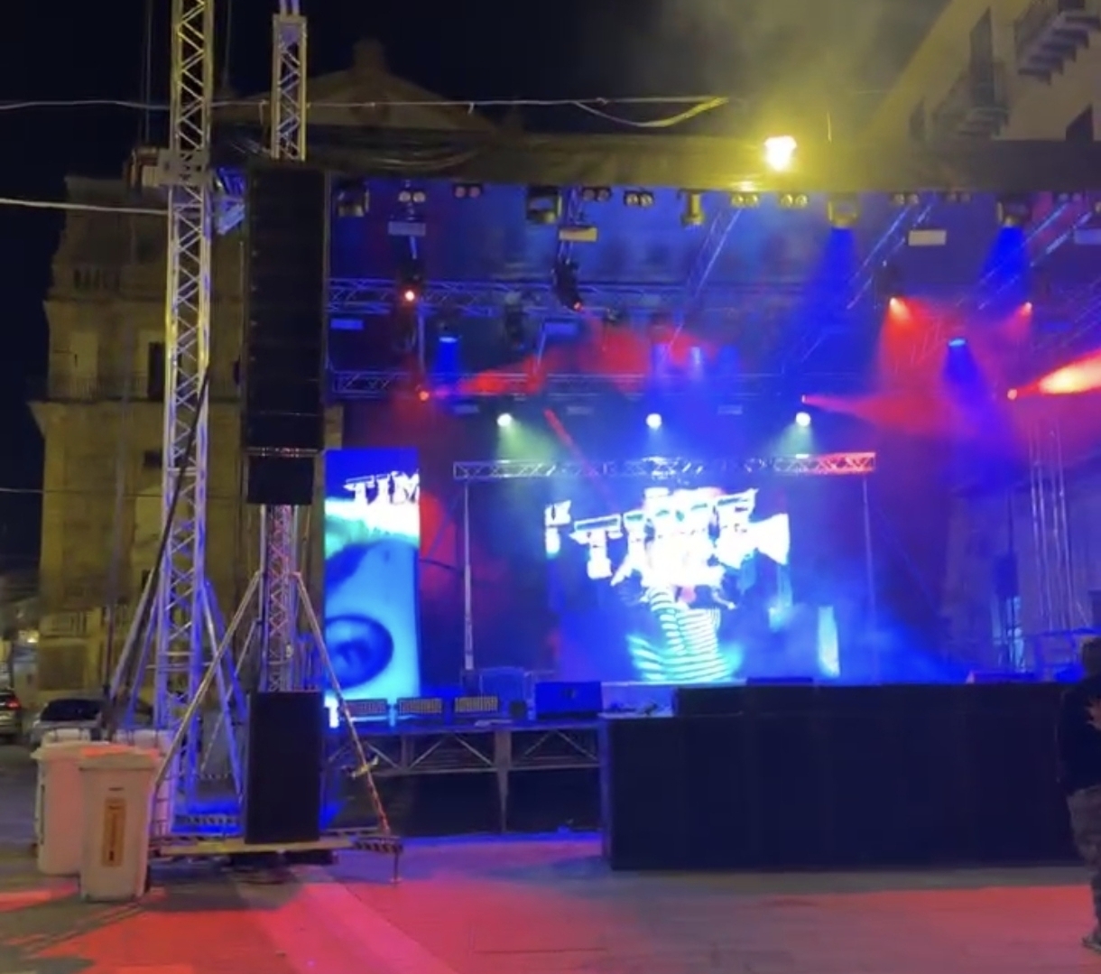 Caltanissetta. Capodanno in Corso Umberto, tutto pronto per “Time Machine”