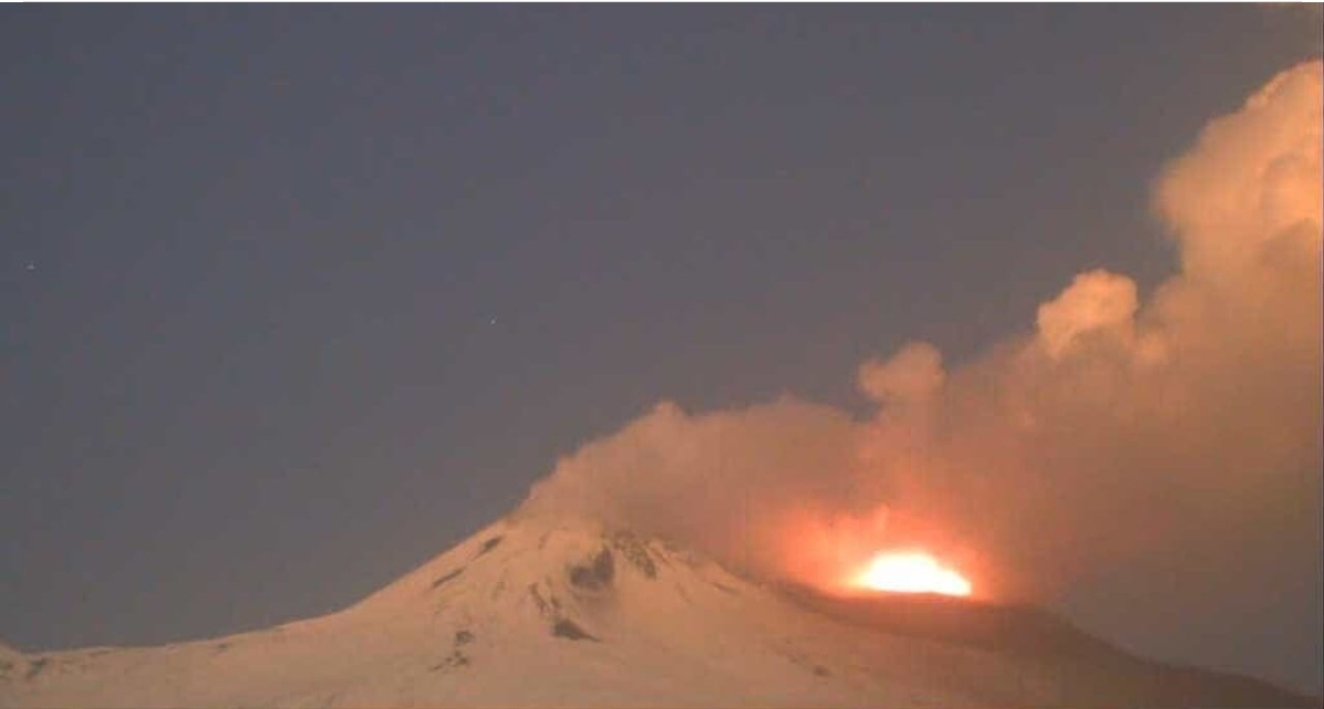 Ingv: intensa attività stromboliana dal cratere Nord-Est dell’Etna