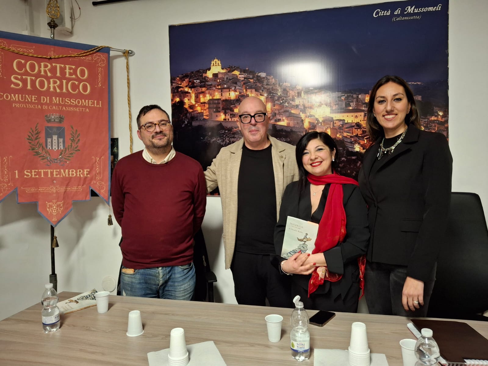 Mussomeli, presentato il libro “Manfreda: Terra dei Sogni” di Osvaldo Barba. Il Prof.Giardina ai giovani “studiate e conoscete la storia locale”