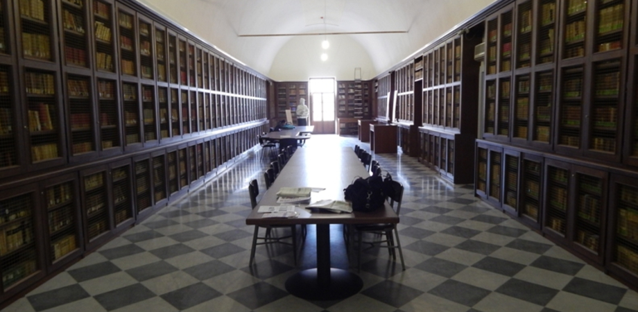 Caltanissetta, Biblioteca Scarabelli: chiusura nei pomeriggi del 24 e 31 dicembre 2025