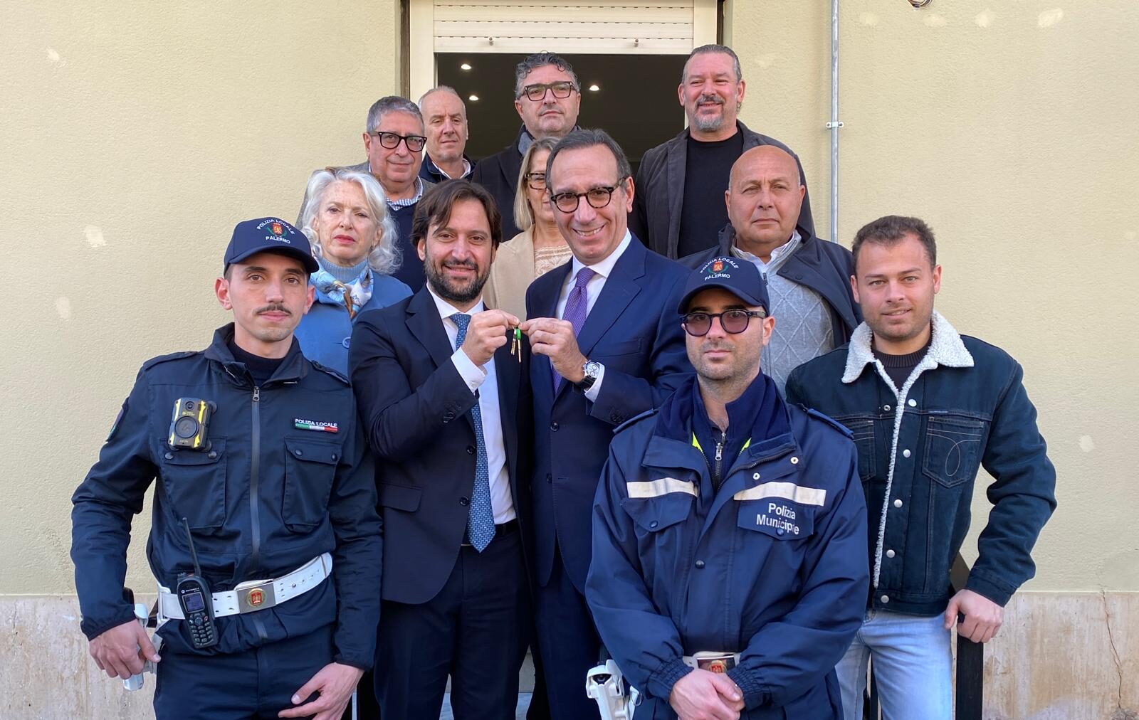 Palermo, recuperato e consegnato l’alloggio popolare vandalizzato a Borgo Nuovo. Schifani e Aricò: «La Regione ha mantenuto gli impegni presi»