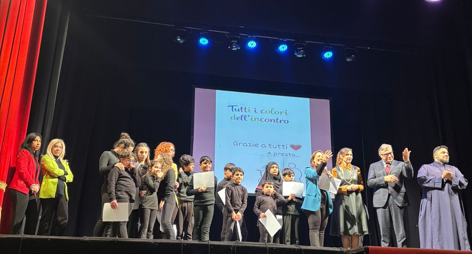 Caltanissetta, Aps Watanka: al Teatro Regina Margherita emozione e condivisione con lo spettacolo “Tutti i colori dell’incontro”