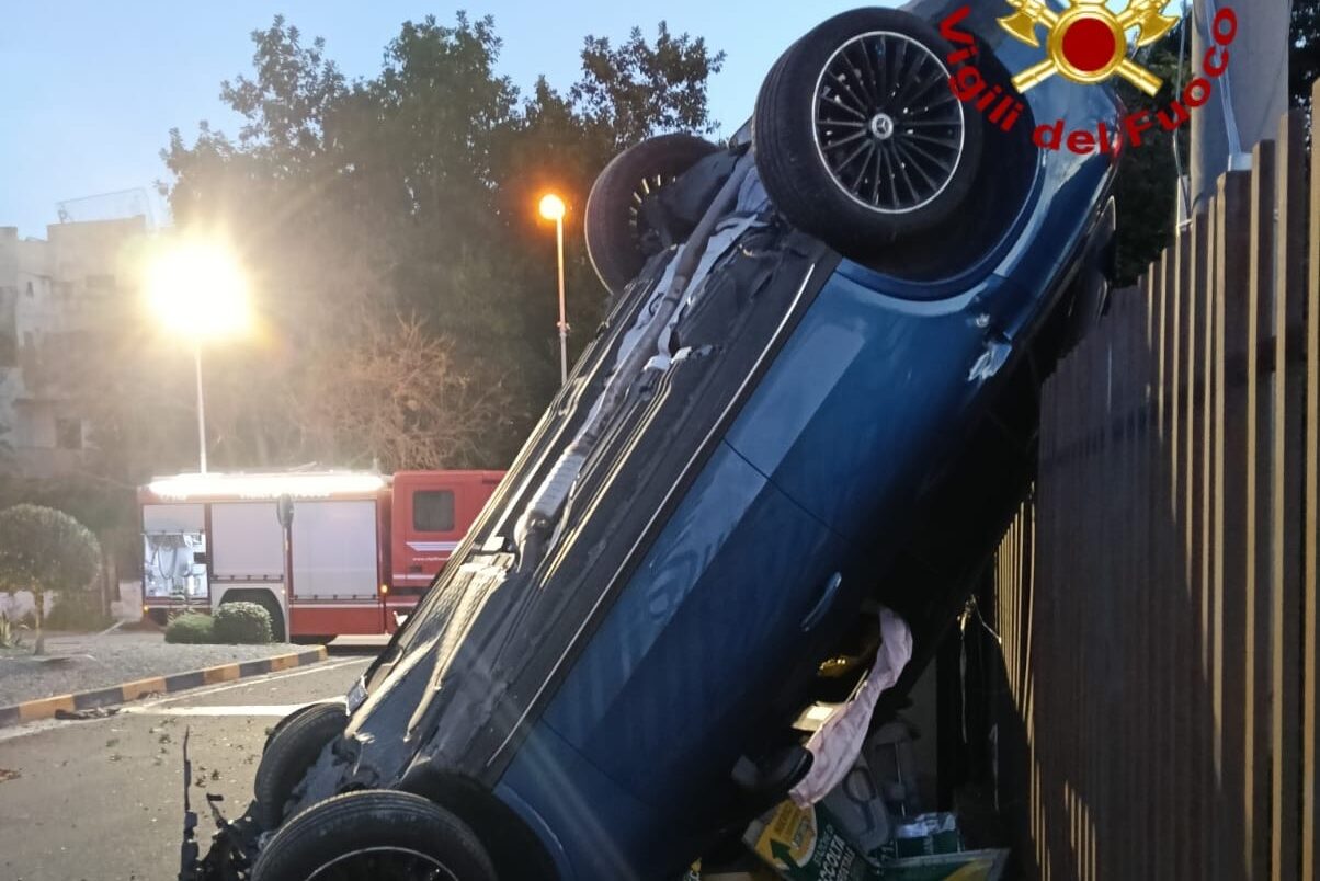Incidente stradale nel Messinese, 5 feriti