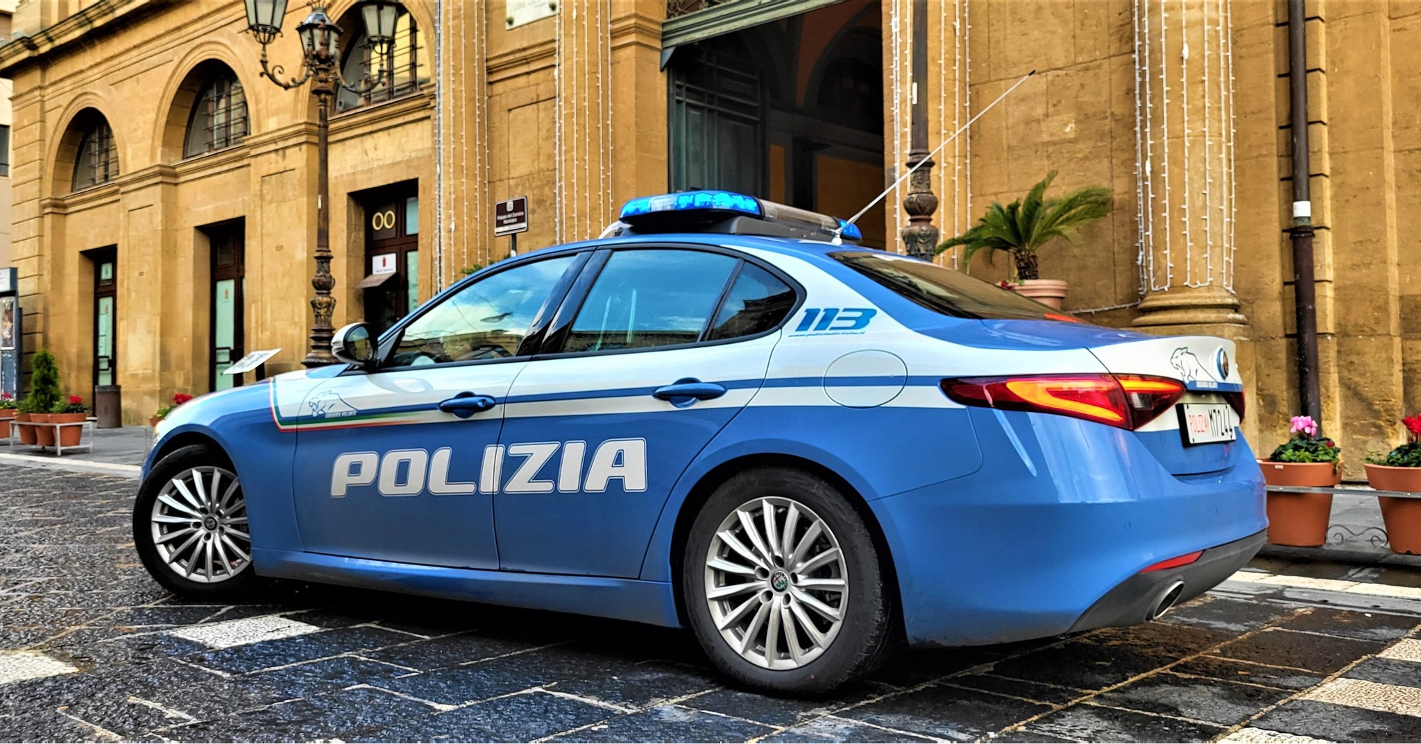 Caltanissetta. Truffa del finto appartenente alle Forze dell’Ordine: appello della Questura alla massima attenzione verso anziani e persone fragili